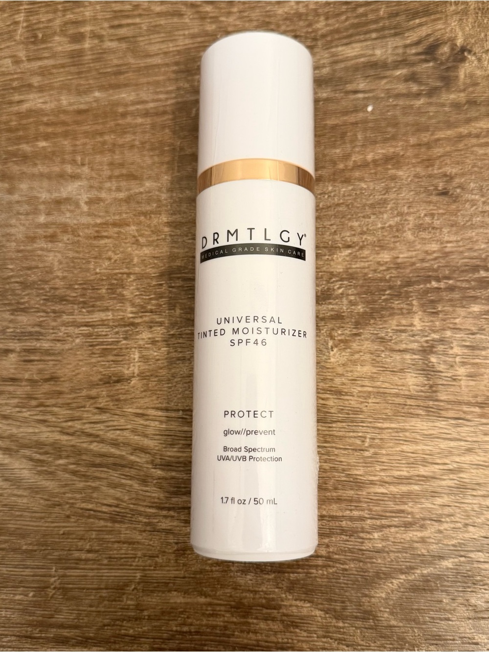 DRMTLGY Universal Tinted Moisturizer SPF46